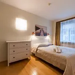 Delta Apartments Old Town Family